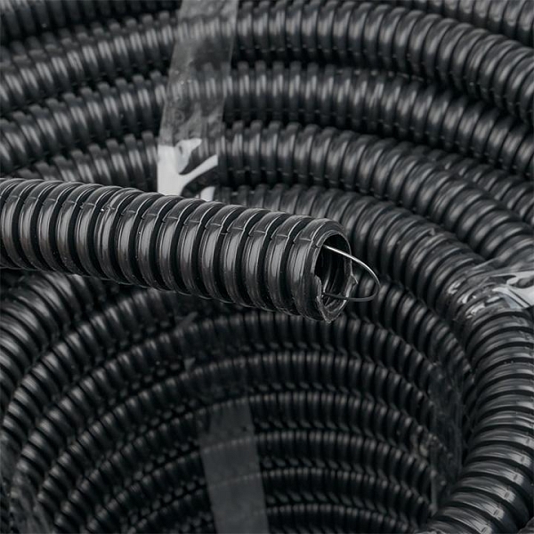 Труба гофр. безгалогеновая FRHF с протяжкой d20 мм (100 м) черная EKF-Plast