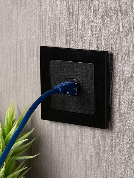 Стокгольм Механизм Розетки RJ-45 1-местной черный EKF
