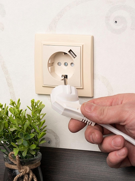 Розетка 1-местная СП с/з Минск 16А бежевая с защ. штор. с USB 1А EKF