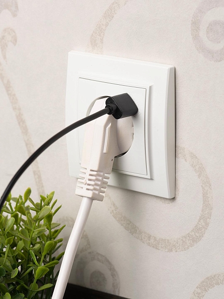 Розетка 1-местная СП с/з Минск 16А белая с защ. штор. с USB 1А EKF