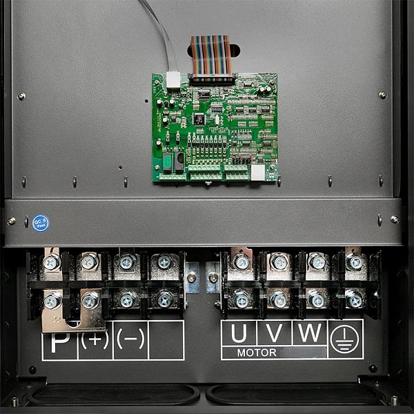 Преобразователь частоты 630кВт 3x400В VECTOR-100 EKF